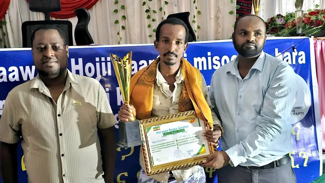 During the 2018 Party and Development Performance Review and 2019 Planning Orientation, awards and certificates of recognition were presented to the villages that recorded better performance.